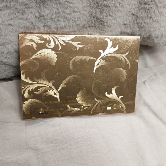 Jeffree Star 24 Karat Highlighter Palette - Picture 3 of 3